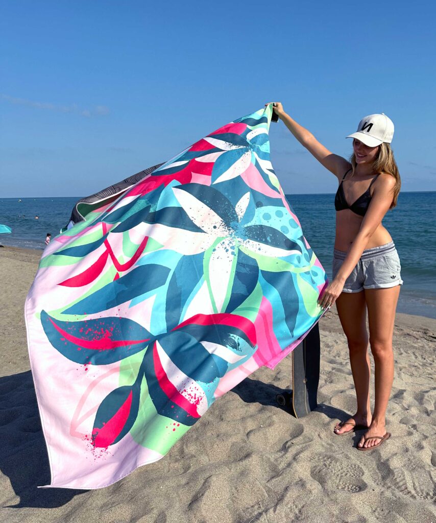 REVORN-ART-TOWEL_-DELIA-RUIZ_11